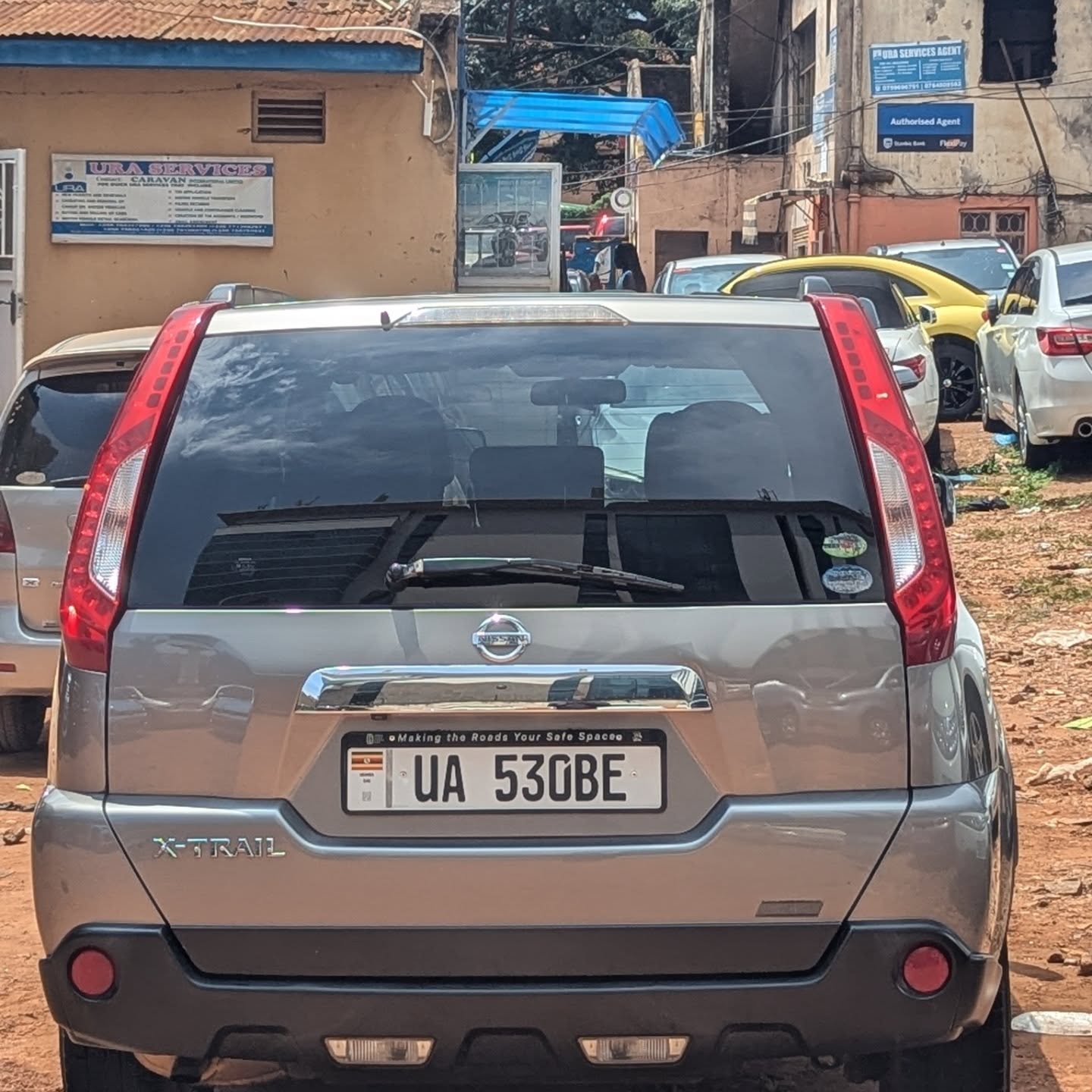 Nisssn xtrail model 2010 