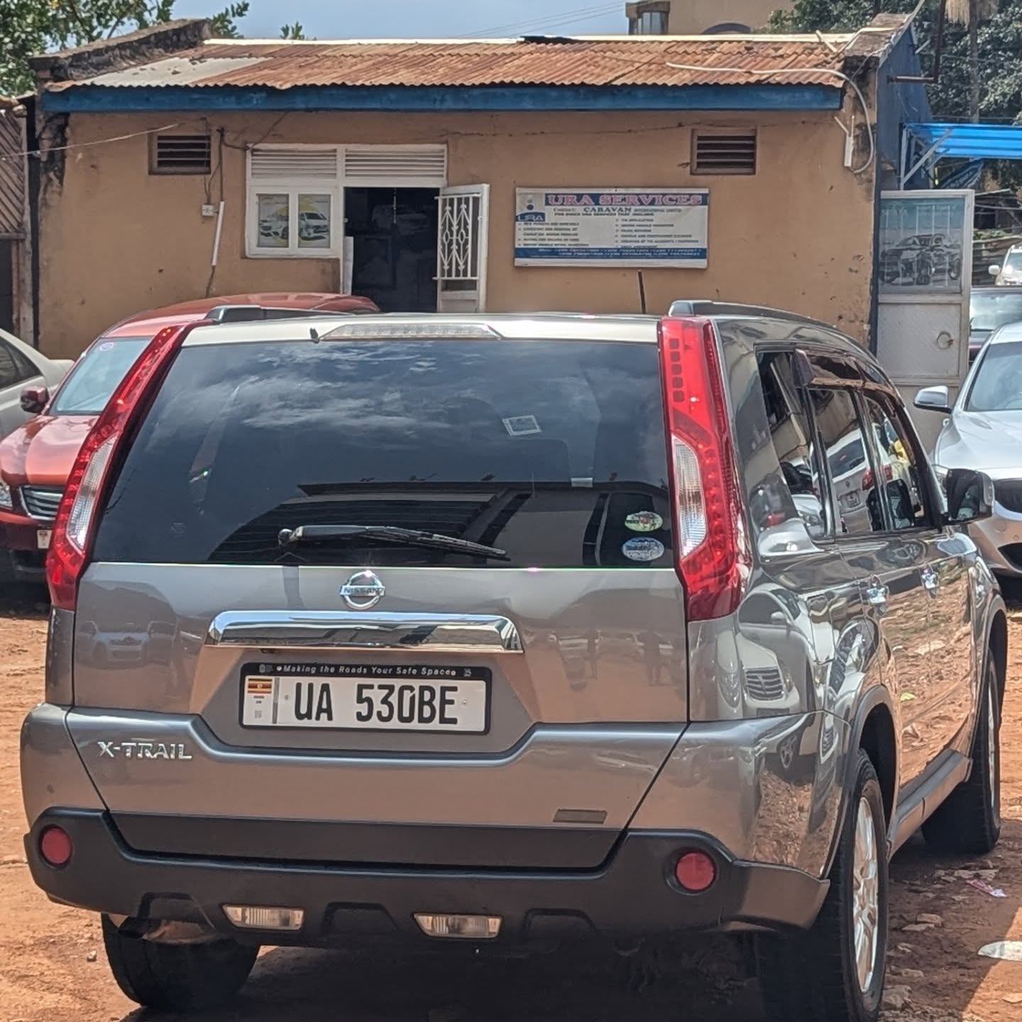 Nisssn xtrail model 2010 
