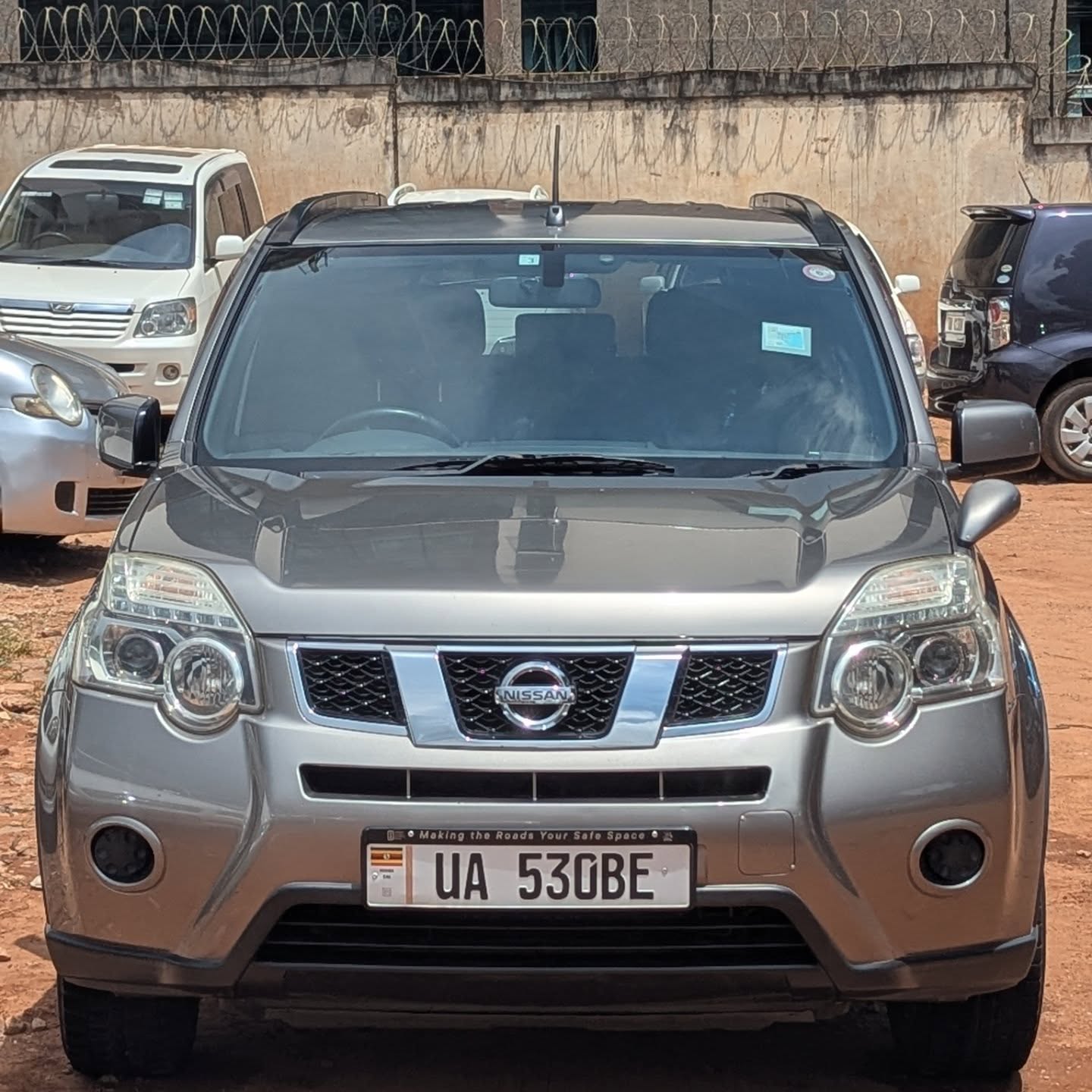 Nisssn xtrail model 2010 