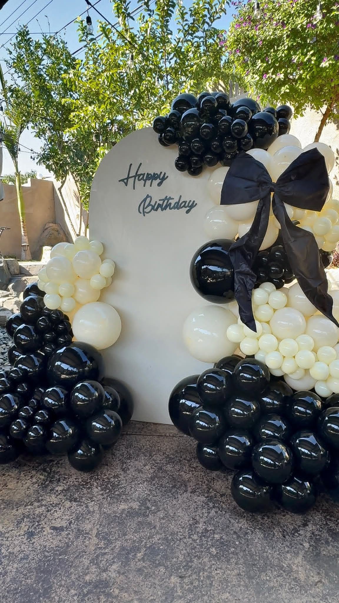 Black and cream theme elegant deco