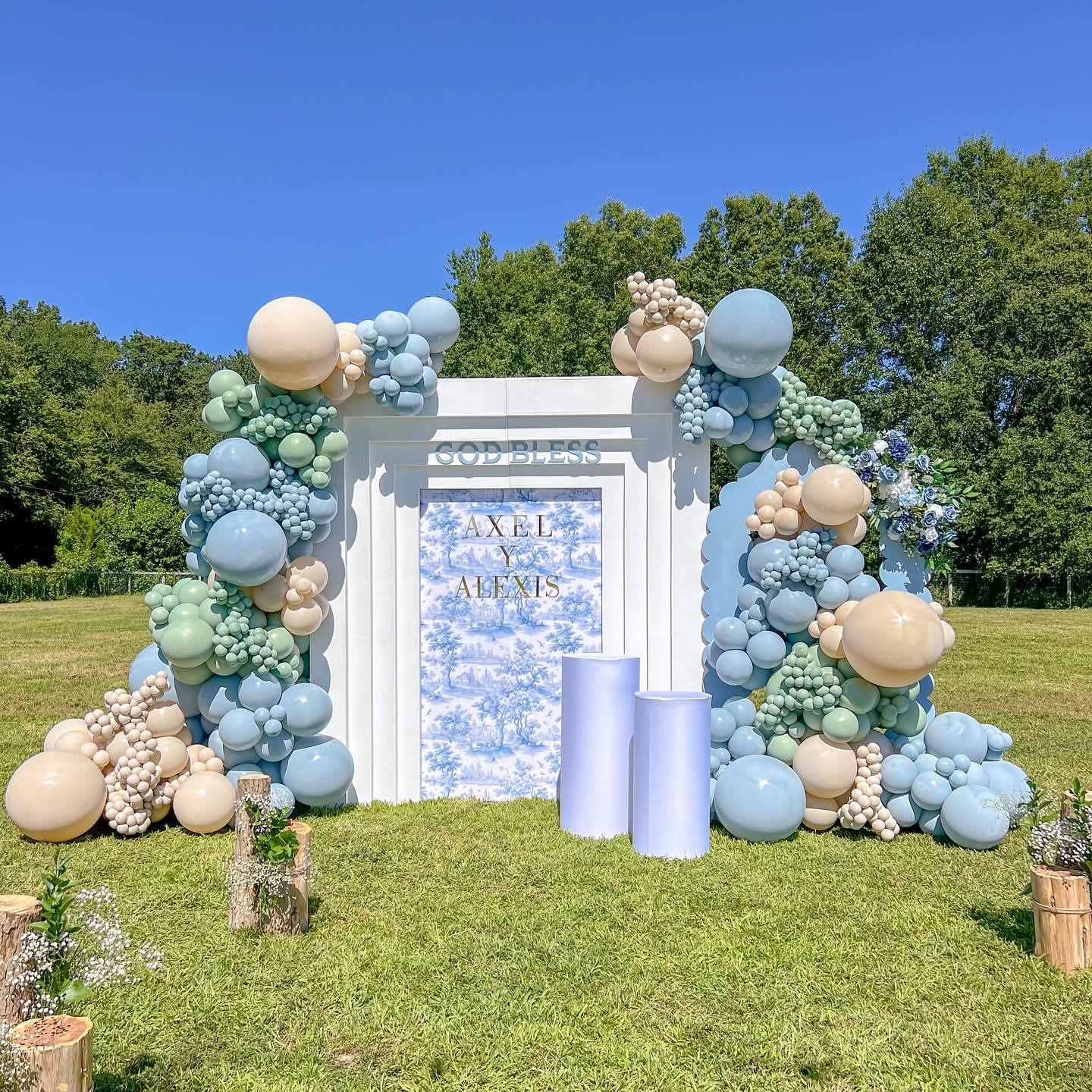  elegant photo booth deco