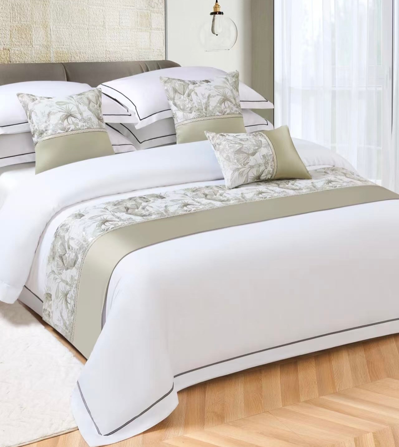Bed runner’s with 2 cushion  covers