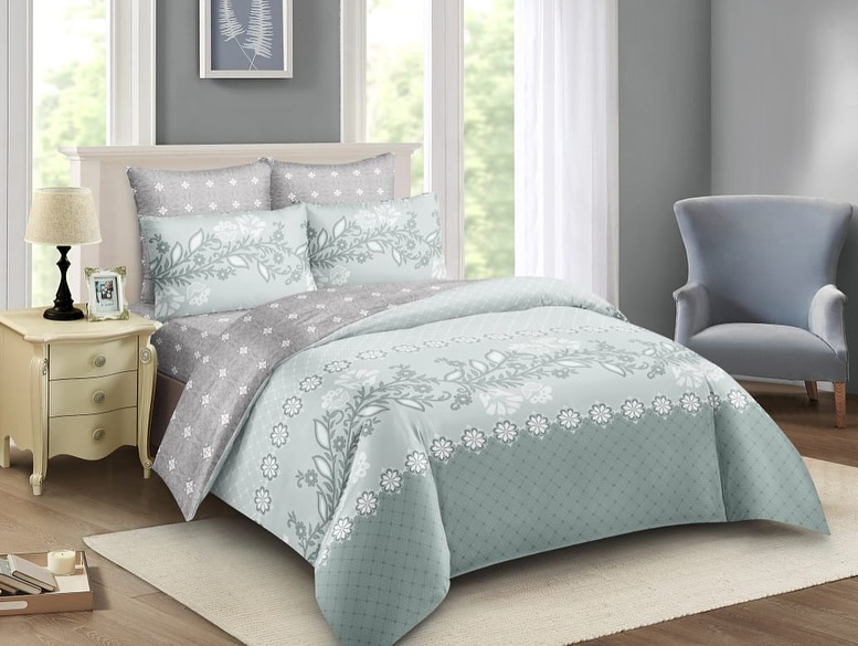 5/6 duvets with 2 pillow cases with a bedsheet