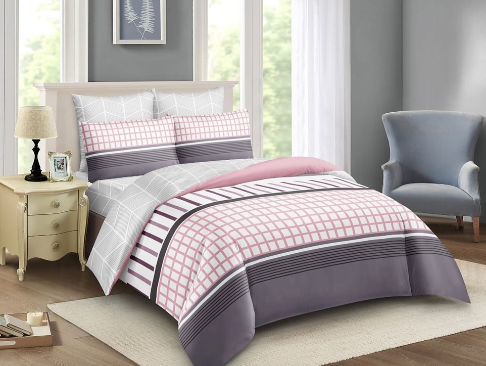 5/6 duvets with 2 pillow cases with a bedsheet