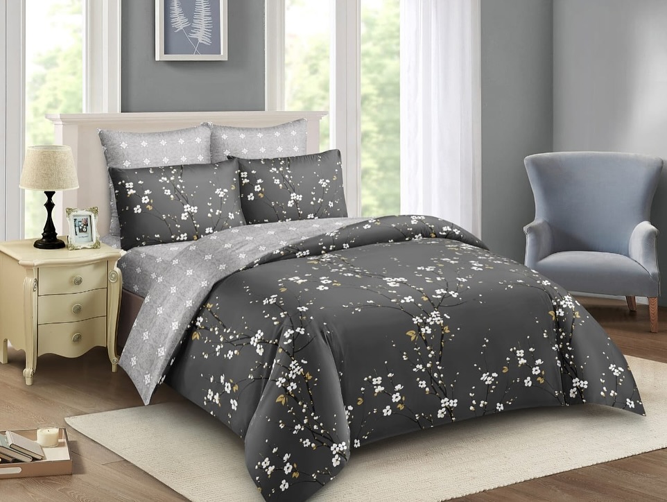 5/6 duvets with 2 pillow cases with a bedsheet
