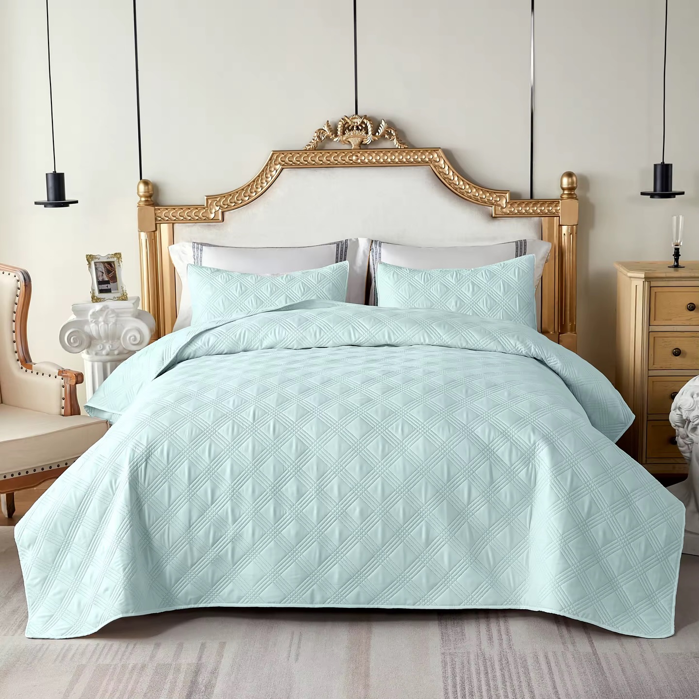 Very thin bedspreads with 2 pillow cases