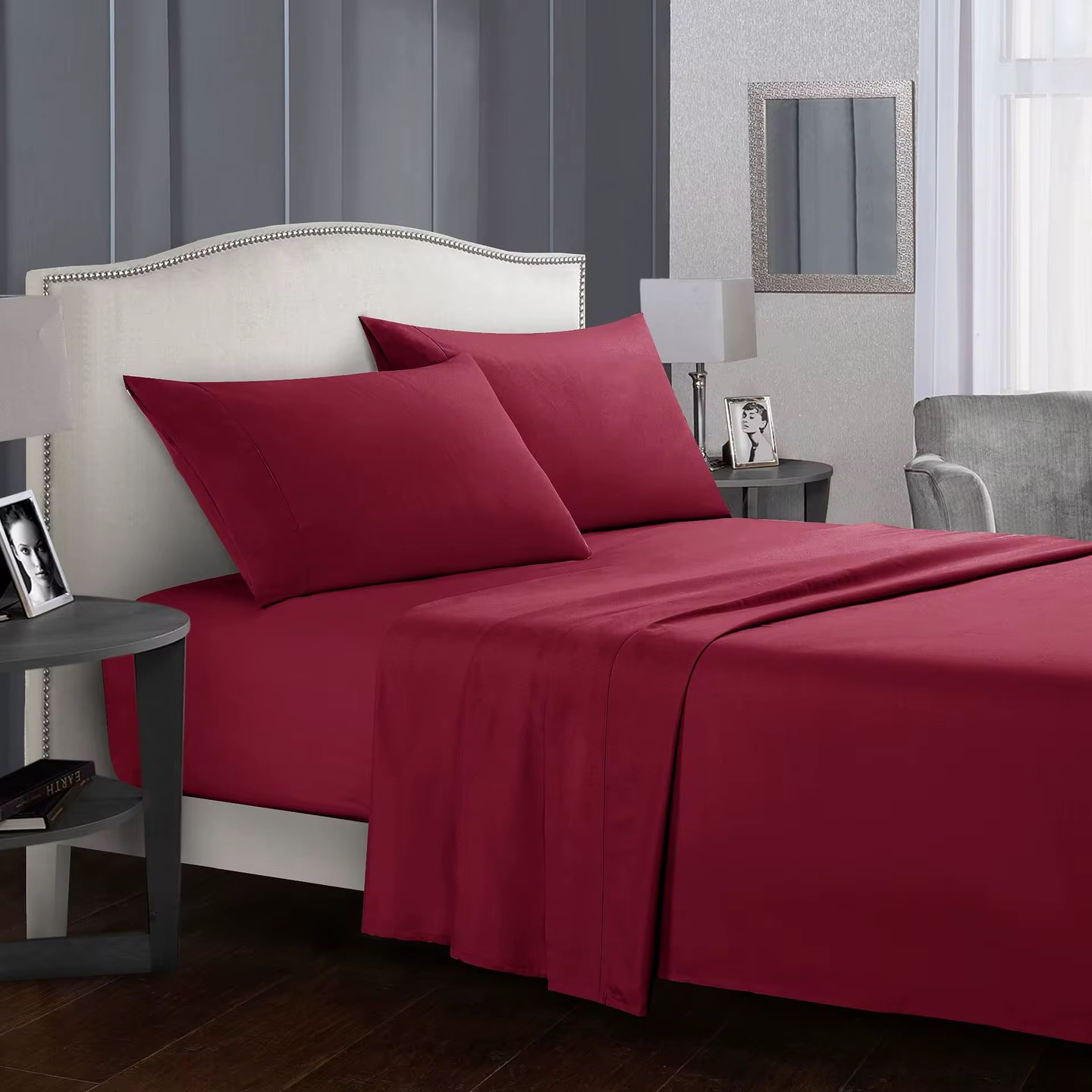 Pair of fitted bedsheets