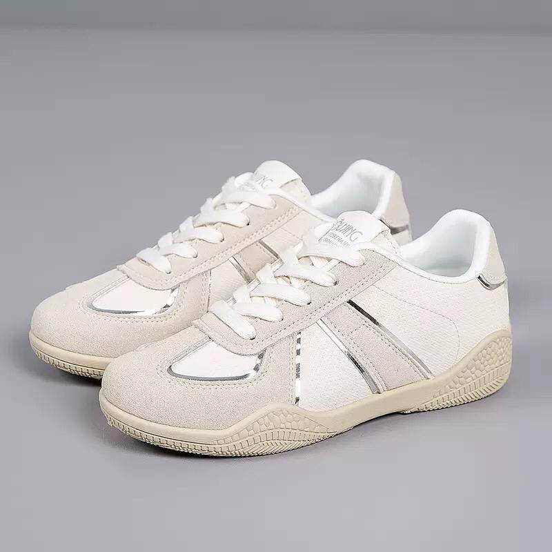 Ladies dope sneakers 