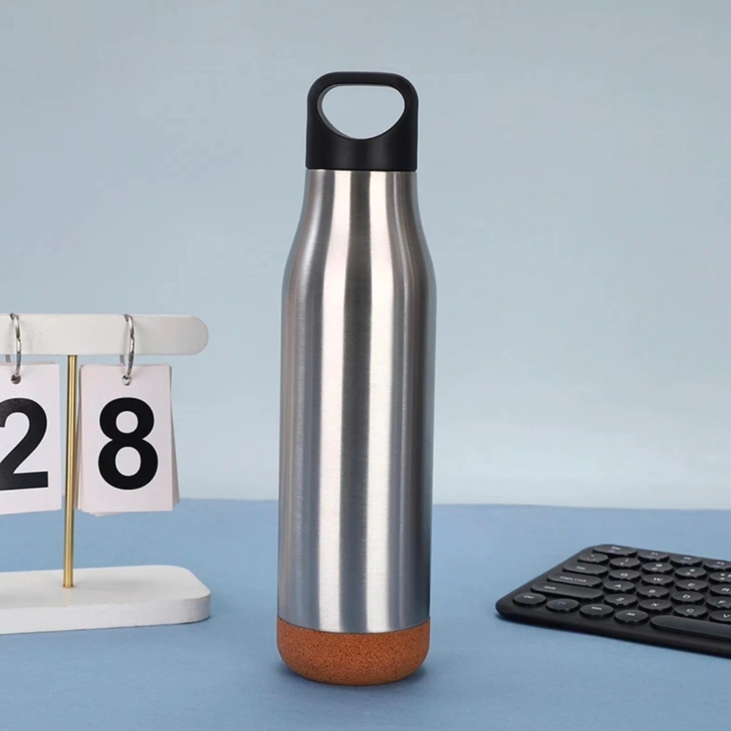 Vacuum stainless steel waterbottles. 