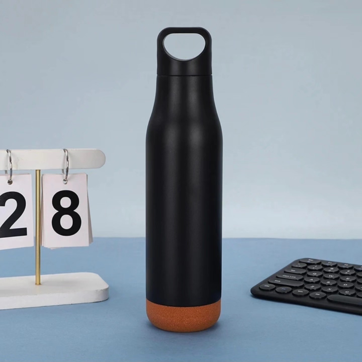 Vacuum stainless steel waterbottles. 