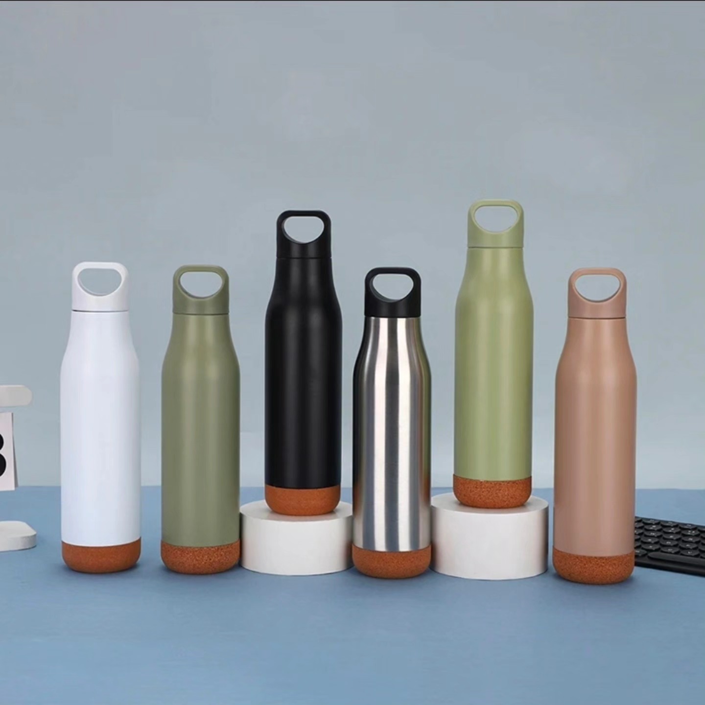 Vacuum stainless steel waterbottles. 